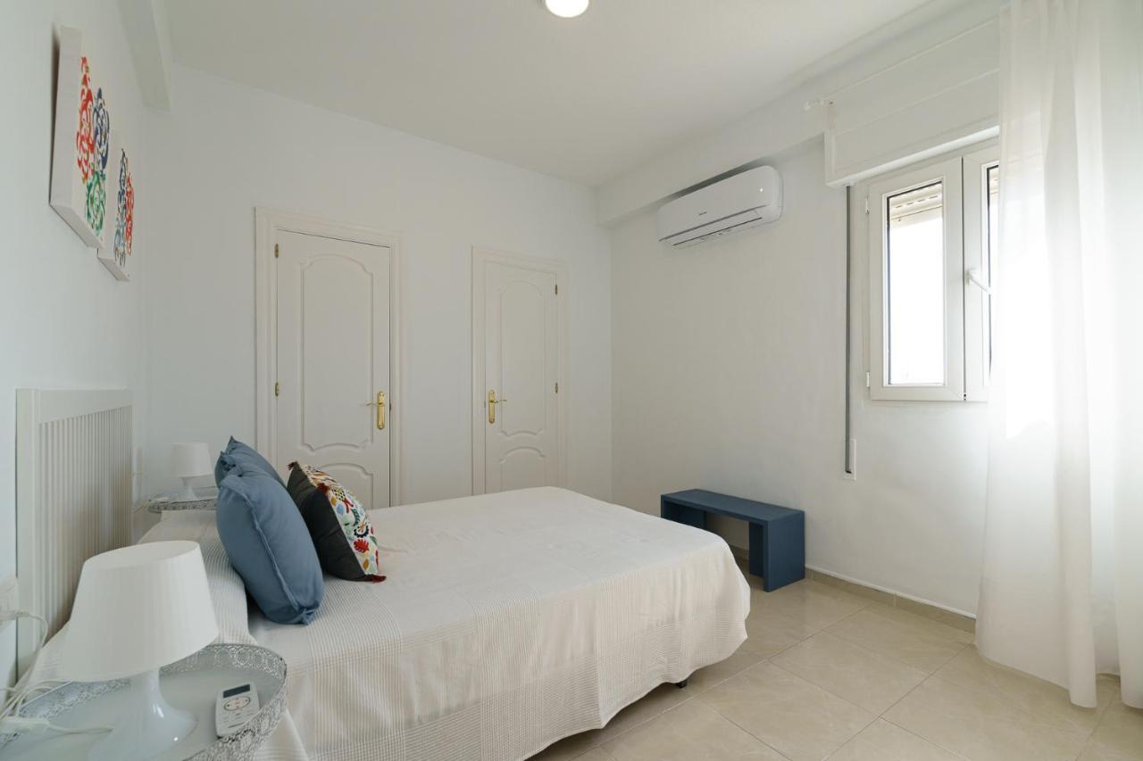 Maisuit Apartment Malaga City Center Buitenkant foto