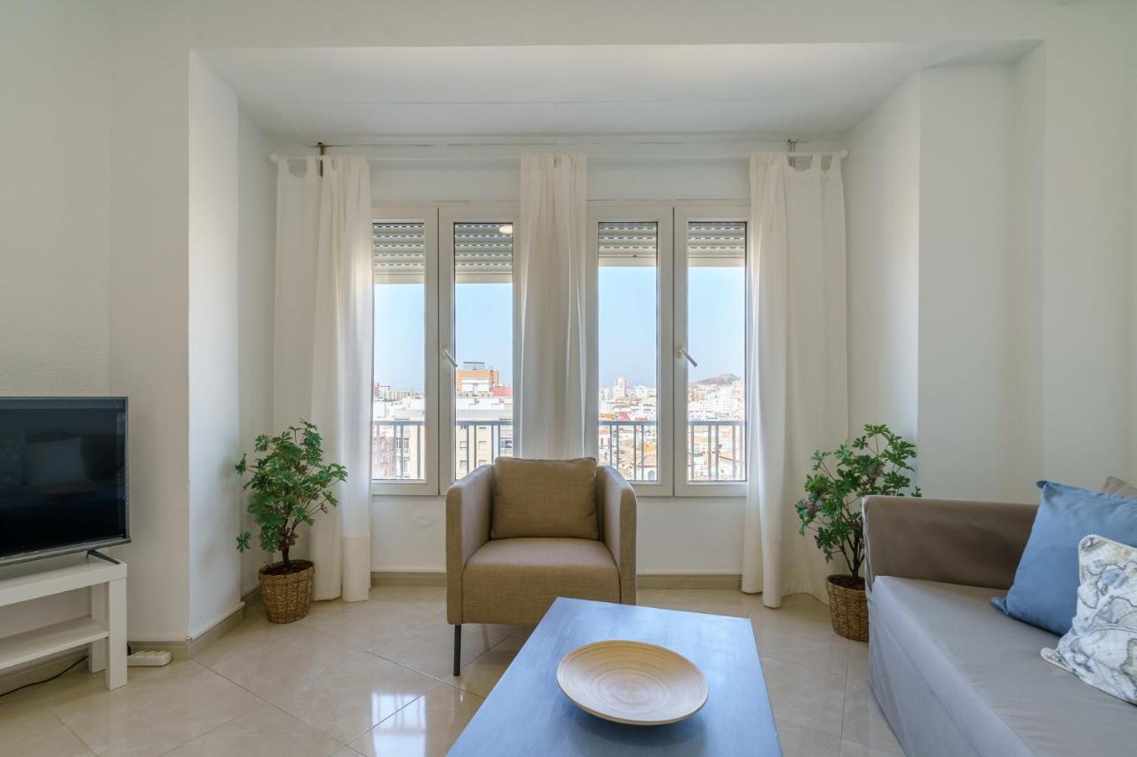 Maisuit Apartment Malaga City Center Buitenkant foto