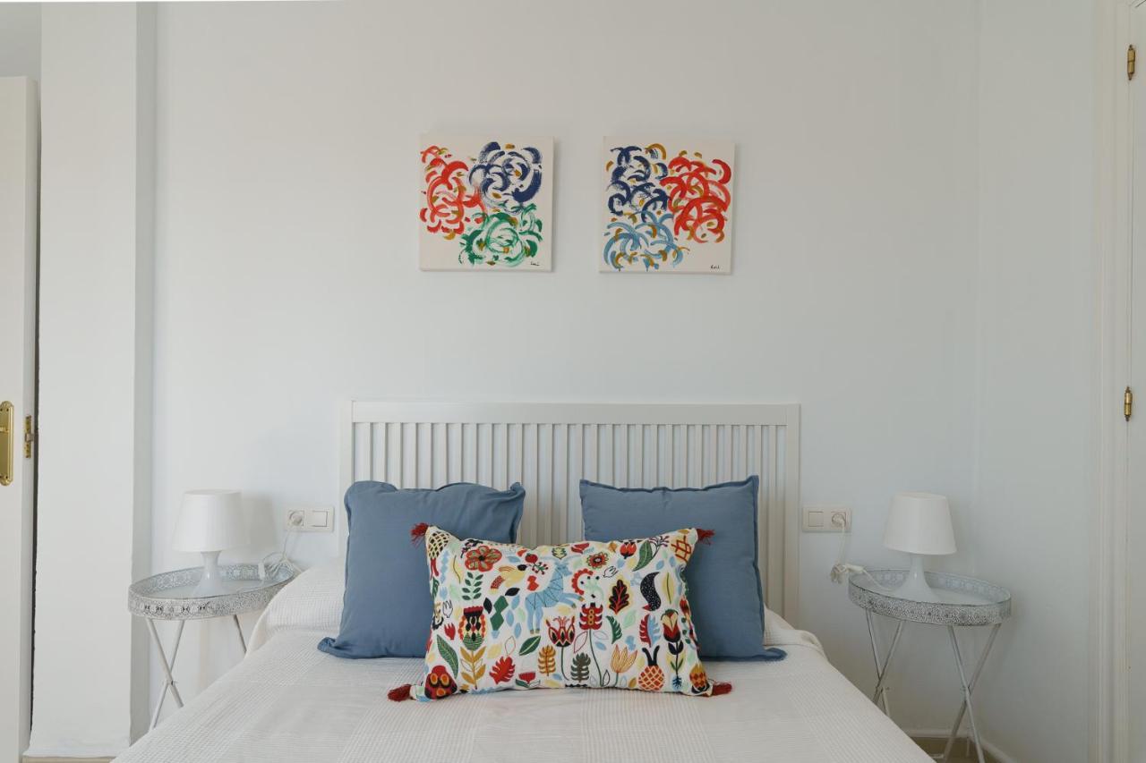 Maisuit Apartment Malaga City Center Buitenkant foto