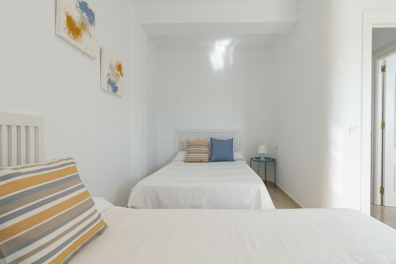 Maisuit Apartment Malaga City Center Buitenkant foto