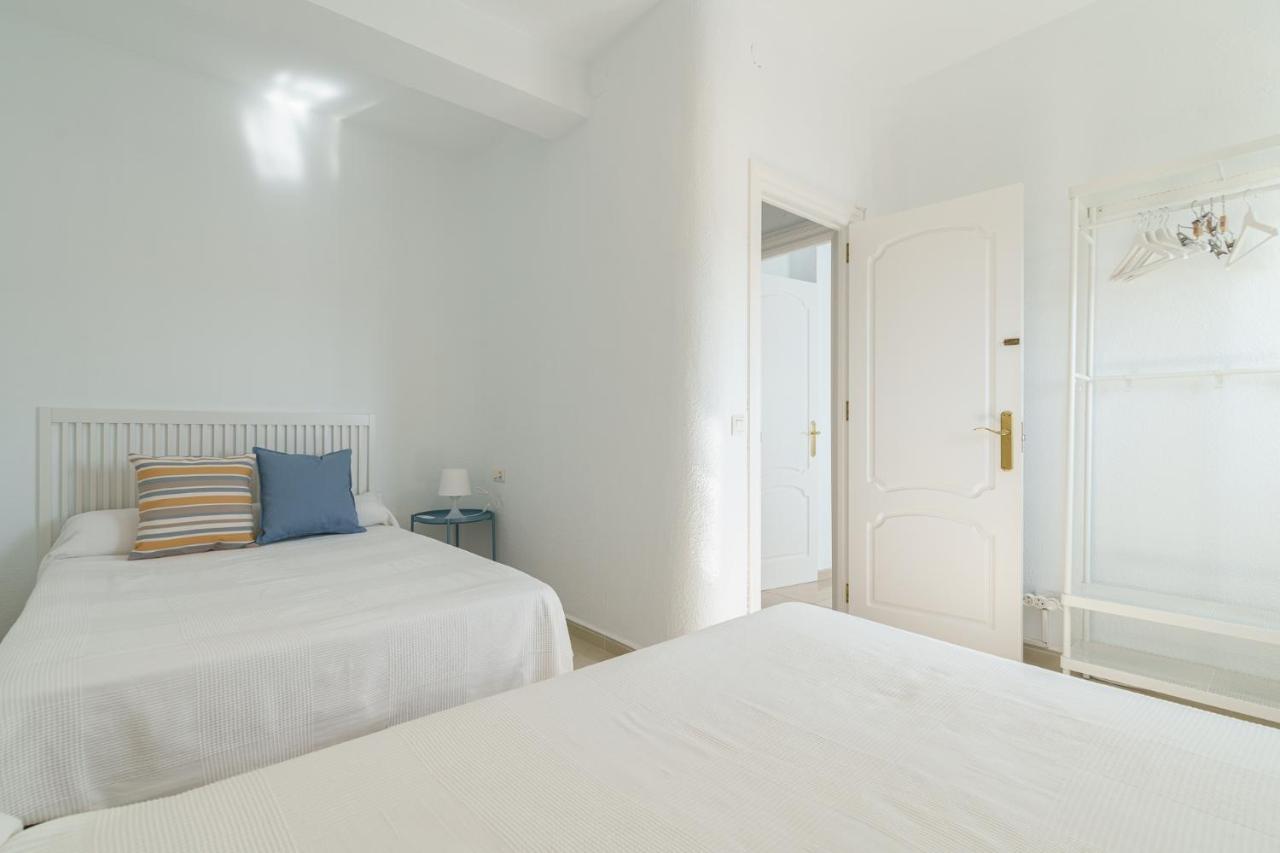 Maisuit Apartment Malaga City Center Buitenkant foto